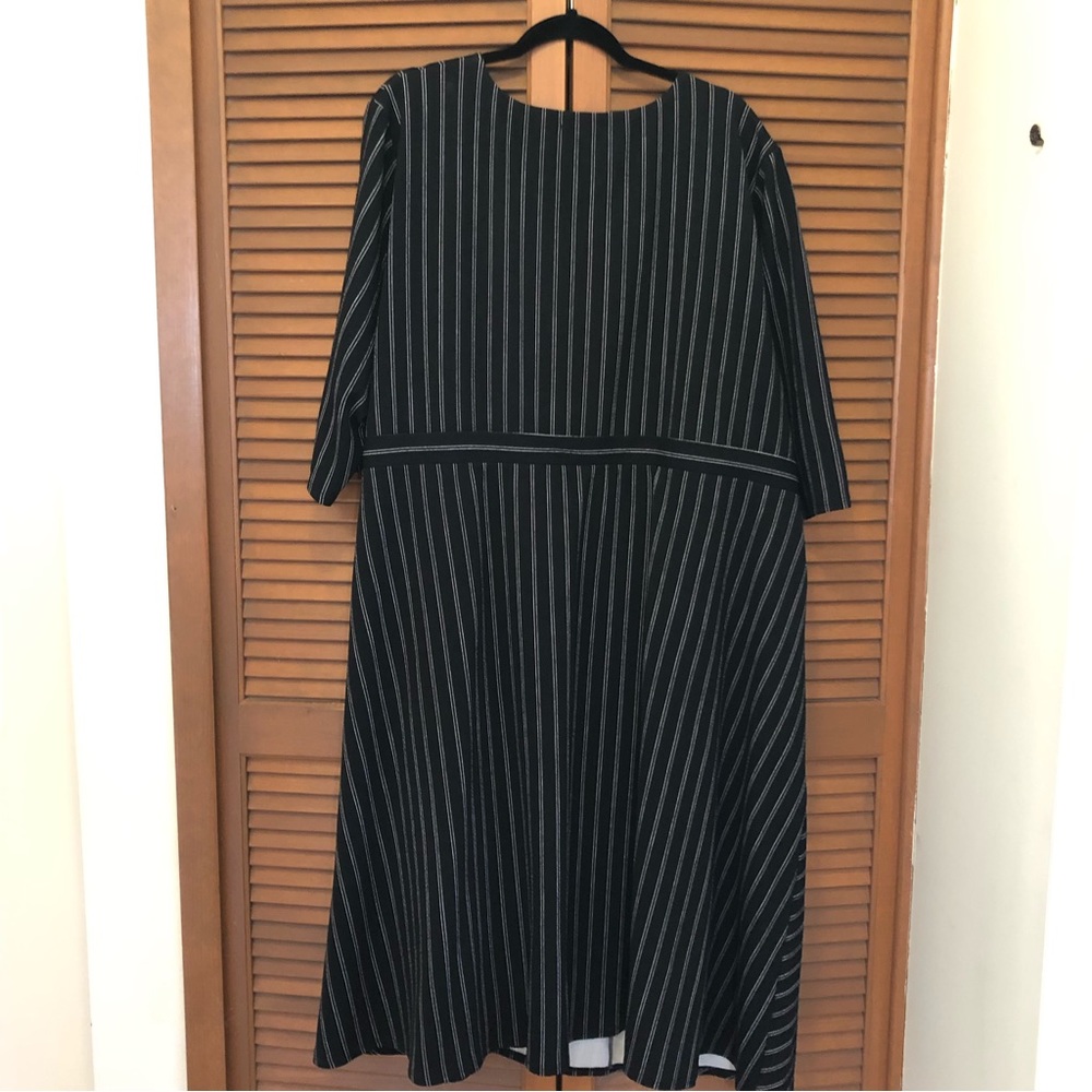 Kiyonna Harmony faux wrap dress black white stripes 4X plus size - Picture 7 of 12